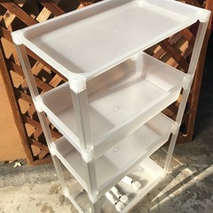 プラスティックワゴン