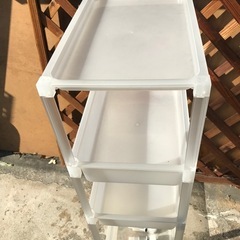 プラスティックワゴンの画像