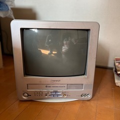ビデオテープ内蔵テレビ