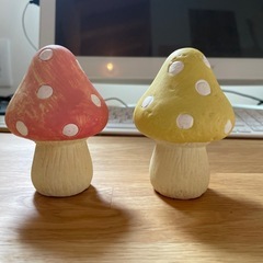 陶器　きのこの置物　2個の画像