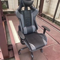 ゲーミングチェア   無料の画像