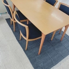 ダイニングテーブル　無料ですの画像