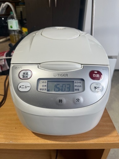 ＴＩＧＥＲ　マイコン炊飯ジャー　炊飯器　炊き立て　５．５合炊き　ホワイト　タイガー魔法瓶　２０１９年製　ＪＢＨ－Ｇ１０２