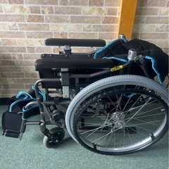 【売却済🙇】新品タイヤ‼️【カワムラサイクル】自走式車いす　介護　リハビリにの画像