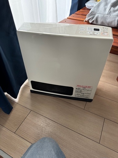 ガスファンヒーター