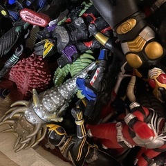 ウルトラマン、仮面ライダーの画像