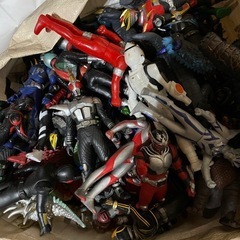 ウルトラマン、仮面ライダー