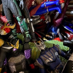 ウルトラマン、仮面ライダーの画像