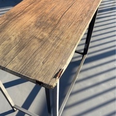 折り畳みデスクの画像