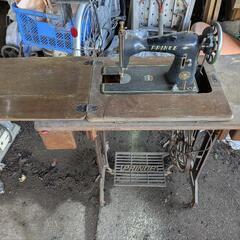 アンティーク　ミシン　Princeの画像