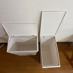 大きめのダストボックス（ゴミ箱）2つ