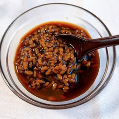  腸活につながる麹料理と麹調味料づくり料理教室 野菜とたんぱく質がとれて脂質控えめヘルシー麹料理でダイエット！酵素量豊富な自家製生米麹で甘酒、塩麹、しょうゆ麹を作って麹料理を作ります。特典としてクエン酸と酵素量が豊富な希少価値の高い黒麹甘酒も食べれる講座です。の画像
