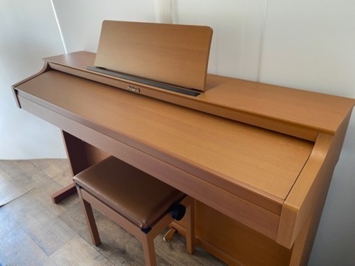 Rolandがお買い得です！HP302 電子ピアノ