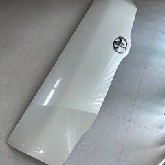 美品　ハイエース　200型　純正　ボンネット　パールホワイト