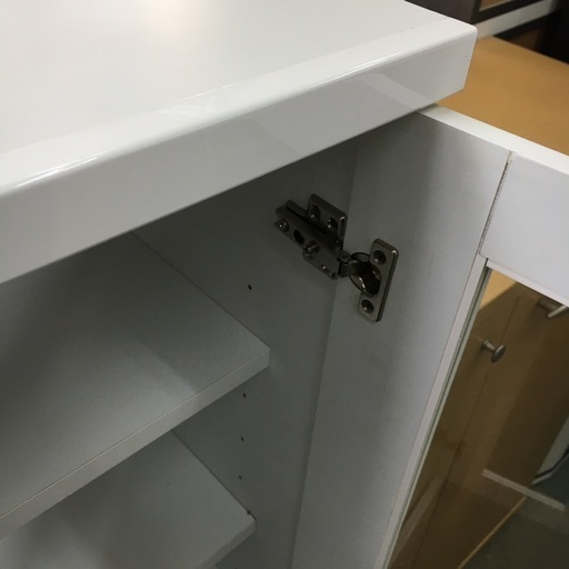 収納棚／食器棚