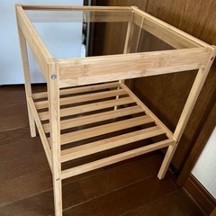 IKEA ガラスサイドテーブルの画像