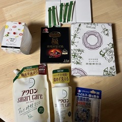 お菓子、茶、レトルト食品、洗剤等の画像