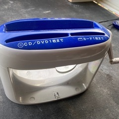 ハンドシュレッダー