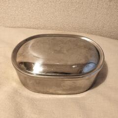 ステンレスのお弁当箱