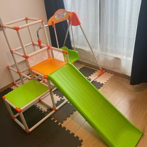 室内ジャングルジム