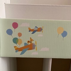 絵本棚　ダンボール製の画像