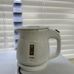 【Tiger】電気ケトル／中古の画像