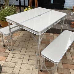 アウトドアテーブル　中古　少々難あり