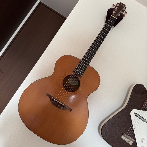 弦楽器、ギター Lowden O-10