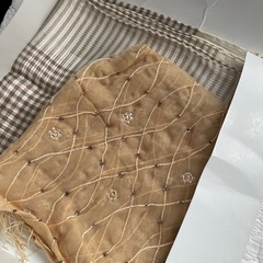 新品未使用　シルクスカーフ