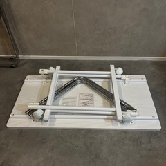 昇降式テーブルとゴミ箱譲りますの画像