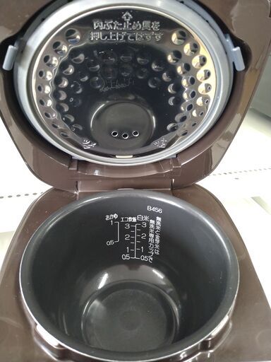 【D159】炊飯器 ZOJIRUSHI NP-GJ05   2019