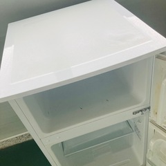 値下げ　YAMADA ノンフロン冷凍冷蔵庫 YRZC09B1 90L 2019年製　難有の画像