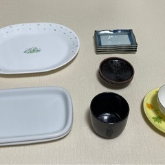 【差し上げます】食器一式の画像