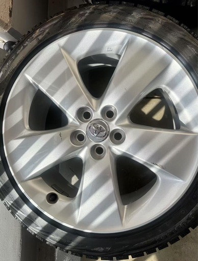 トヨタ純正アルミホイール スタッドレスタイヤ 4本セット 17インチ 215/55R17中古品お引き取り大歓迎送料別