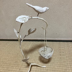 鳥のオブジェの画像
