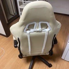 ゲーミングチェアの画像