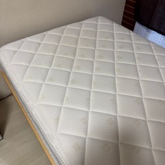 【取引済み】ニトリ　マットレス　セミシングル＆ベッドフレーム　　の画像