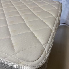 【取引済み】ニトリ　マットレス　セミシングル＆ベッドフレーム　　の画像