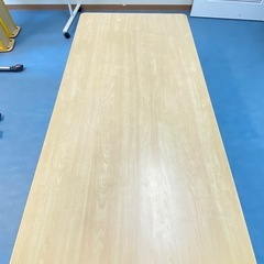スタッキングテーブル
