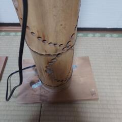 竹で作ったオブジェ、ライト付き、手作りの画像
