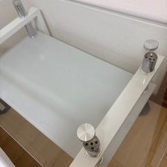 ガラスガラステーブルの画像