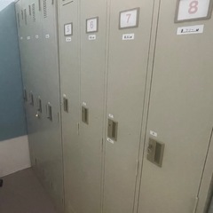 ロッカー　4人用