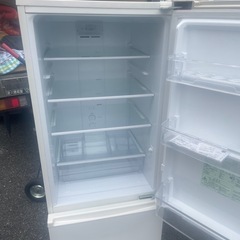 北九州市内配送無料　保証付き 2021年製冷蔵庫 ホワイト AQR-20KBK-W [201L /2ドア /右開きタイプ]