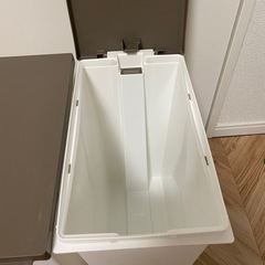 【受け渡し予定者決定】ゴミ箱20L×2個   の画像