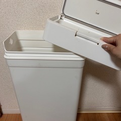 (決定)最終価格！ゴミ箱　消臭　臭い漏れ防止　省スペース　オムツ用ゴミ箱　生ゴミゴミ箱の画像