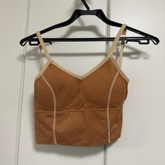 カップ付きキャミソール