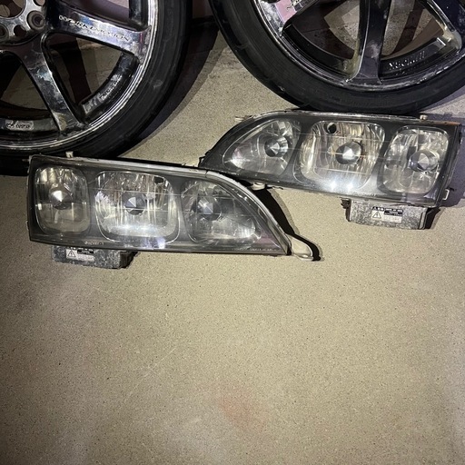 100系クレスタヘッドライト左右