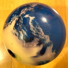ボウリングボール