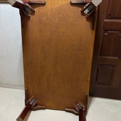 食卓テーブルの画像