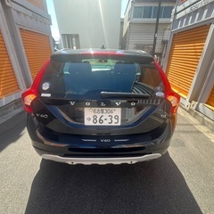 VOLVO  V60 2013年式   車検2026年８月まで  ブラック  走行距離99000km   すり傷有  要修理の画像